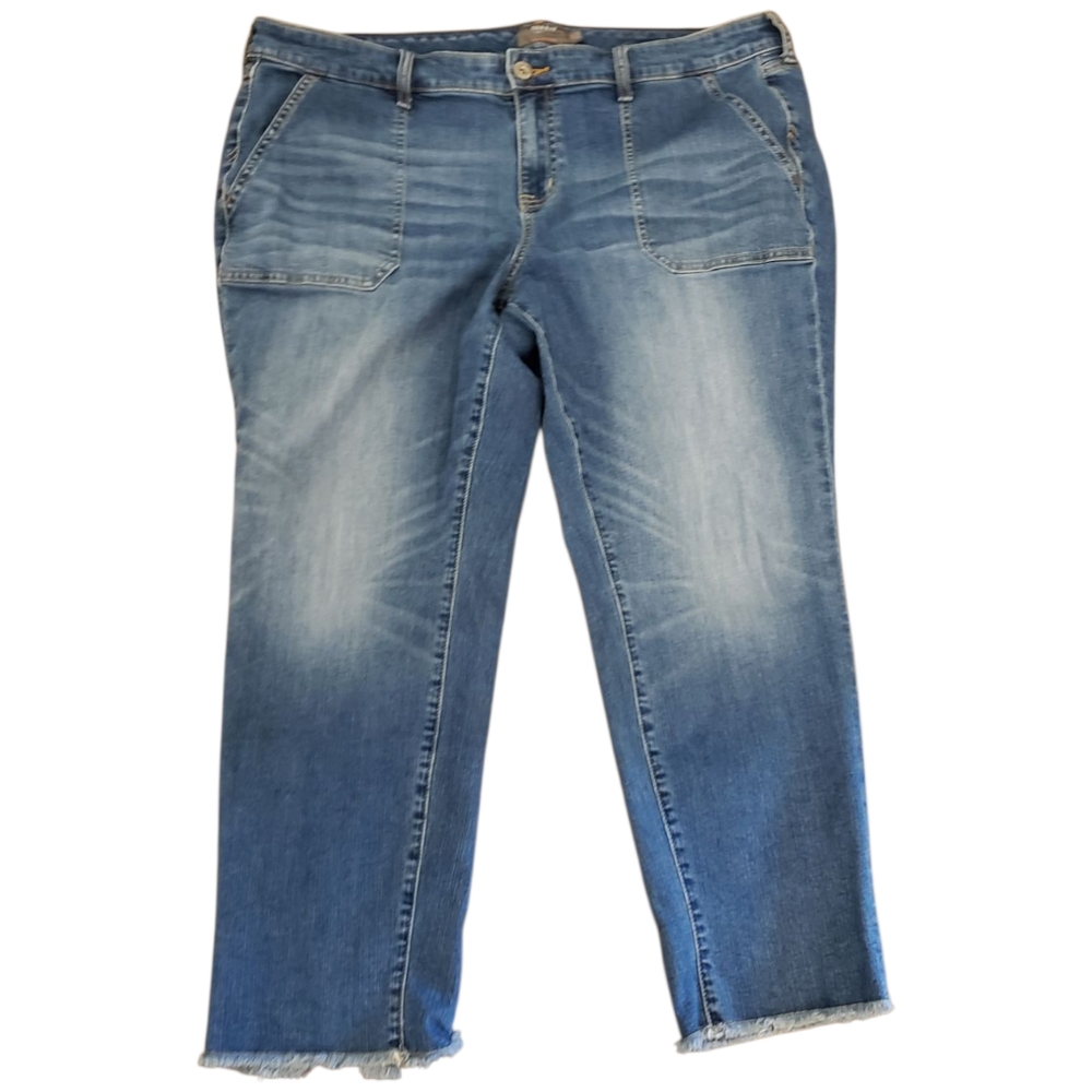 Torrid Size 20 Blue Washed Distressed Ankle Mom Jean